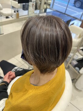 アヴァンス 深井店(AVANCE.) 白髪ぼかしハイライト×ハンサムショート