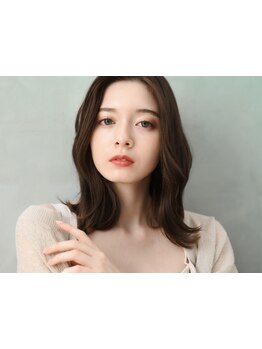 【明治神宮前徒歩5分】魅力を引き出す上品な"艶髪"とナチュラルにボケる白髪染め【縮毛矯正/髪質改善】