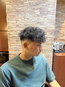 アールドボーテ 理容室(R de Beaute) 銀座 スペインカール フェード <理容室>