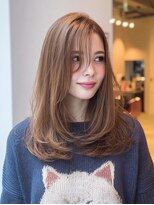 ミー 岡崎(mii)&nbsp;レイヤーミディアム×内巻きワンカール