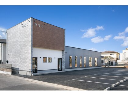 エスト(est.)の写真