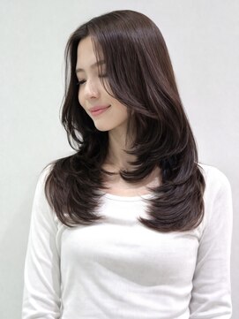 オーロ 塚口店(ORO) 小顔くびれレイヤーミディ×透明感ブラウン