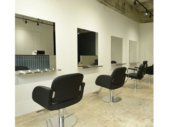 ハーバー(Harbor)の写真/【那覇｜壺屋】 5月NEWOPENのメンズサロン◆日常に寄り添い、身だしなみを整える。ヘア & アイブロウサロン