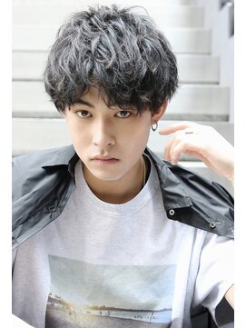 ネイビー(NAVY) 刈り上げがポイント！ショートマッシュ×ソフトツイストパーマ