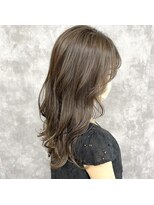 ラウル(Laulu)&nbsp;くすみ系おすすめ◎ブリーチ無しグレージュ/ふんわりカール