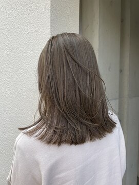 アイナ(AINA) オリーブべージュ