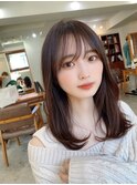 黒髪ボブルフネビージュワンレンくびレイヤーミディアムヘア