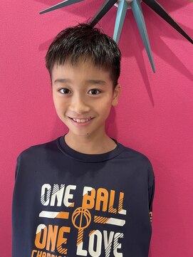 スノウ(snow) バスケ男子なキッズカット