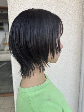 イニシオ(inicio) 軽やかウルフショート