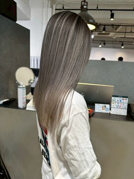 メリー オオサカ(Merly Osaka) gray balayage