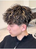 スペインカールツーブロックショート刈り上げマッシュスパイラル