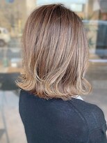 ファム 札幌大通(fam)&nbsp;30代40代◎秋の白髪ぼかしデザインカラー外はねボブ