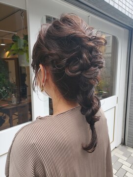 アンテシニヨン(Un the Shiniyon) あみおろしヘアセット