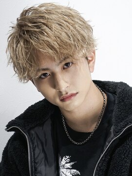 ゴールド 京都(GOALD) ダブルカラーハイトーンナチュラル刈り上げ束感