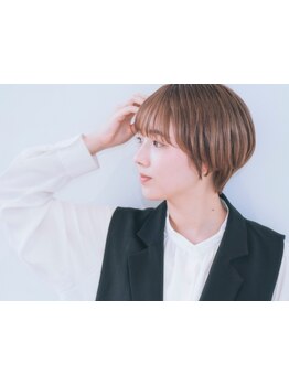 "小顔魅せ×美シルエット"で360度どこから見ても可愛いが叶う!柔らかな女性らしさも兼ね備えた美ショートへ