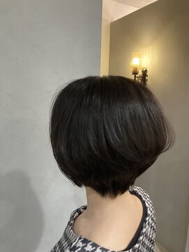 キー(KEY) レイヤーショートボブ