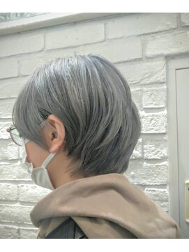 ヘアアートヒサ(HAIR ART hisa) 「RYOKO」304050代 シルバーカラー