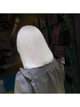 ジルバイジゼル(JILL by GiseL) 中世ウルフ/メンズウルフ/ハイトーン/ダブルカラー/ホワイト