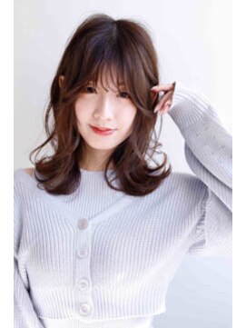 ラヴィエール 三郷中央(Laviere) 軽やかに弾む毛先のミディ