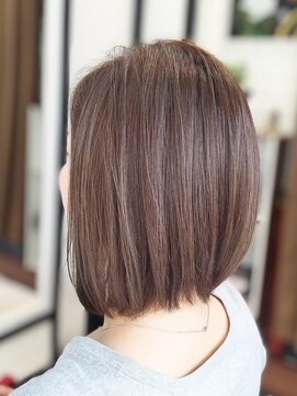 ヘアースタジオ ジェイワン(hair studio J ONE) 30代40代50代60代サラサラ大人前下がりボブ脱白髪染め白髪ぼかし