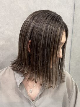 レディアル 大宮(REDEAL ope.) 白髪手術 / 大人女性ハイライト