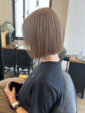 インデペンデンス(independence) 白髪からのミルクティベージュ×大人ボブ