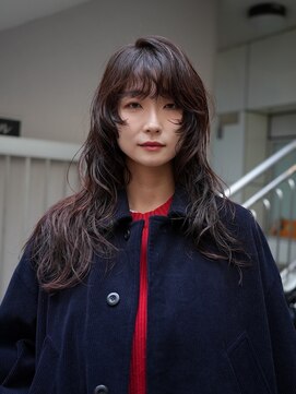 ノラ シブヤ(NORA) ハッシュカットミディアムレイヤーウルフボブ顔まわりレイヤー