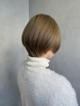 ネウィ 大分中央町店(newi) 大人可愛いベージュカラー丸みショートボブ美シルエット