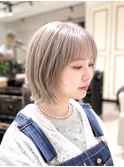 レイヤーボブ×ハイトーンホワイトベージュ