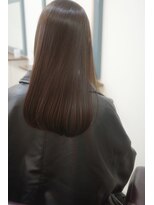 ロエ(loe)&nbsp;髪質改善カラーで毎日のお手入れが楽になる質感に◎