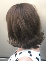 グランドライン(GRAND LINE)&nbsp;《GRANDLINE  代表YUTAKA》グレーベージュ 外ハネミニマムボブ