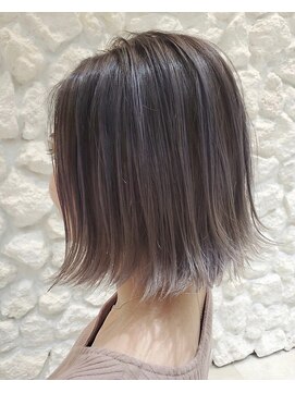 モアナ バイ ヘッドライト 沖縄南風原店(Moana by HEADLIGHT) ハイライト#ボブ#グレーアッシュ#大人かわいい