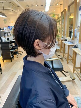 オーシャン(Ocean) [OCEAN Hair&Life藤原純] 長めバングの耳掛けくびれショート☆