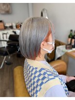 トルチェ(toRtue) グラデーションボブ ミニボブ シルバー×ピンク インナー