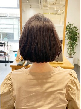 エムプラス 二子玉川(Mplus) 大人可愛いボブワンカールパーマ 30.40代　夏目サトル