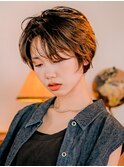 首元が綺麗に見えるショート