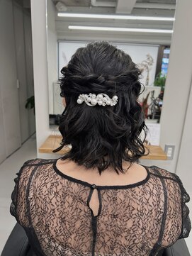 バルベストーキョーサウス(BARBES TOKYO SOUTH) 黒髪ボブのハーフアップ【清板】