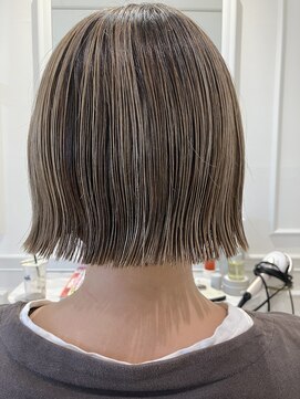 マドレス(m'addresse) さっぱりボブ＆白髪ぼかし