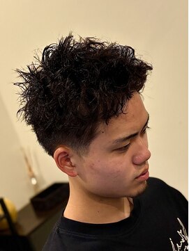 ◆無造作カールで魅せる、仏陀パーマ×テーパーフェード◆