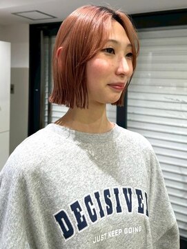 オーシャン(Ocean) ダブルカラー 切りっぱなしボブ アッシュピンク 顔周りカット