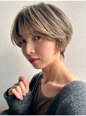 ミルクティーブロンド/ワンホンレイヤーカット/横浜