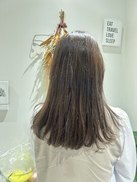 ハク(haku) 大人の美髪ストレート