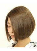 クール系　前下がりボブ