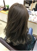 カーキアッシュ