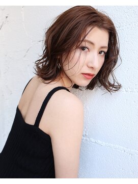 コーシ(KO-SHI) レイヤーボブ×ルーズカール
