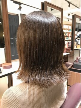 アイフィール アヴェダ 瑞江店(i feel AVEDA) 外ハネミディアム
