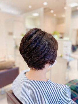 クール ヘアー ギャラリー 神明町店(COOL Hair gallery) 大人のふんわり美シルエットショート 40代、50代
