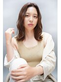 センターパートの波巻きミディアム【銀座/有楽町】30代40代50代
