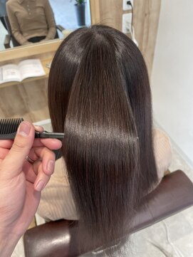 ホーミー(Homie) つやつやストレートヘア