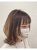 外ハネ ミディアムボブ